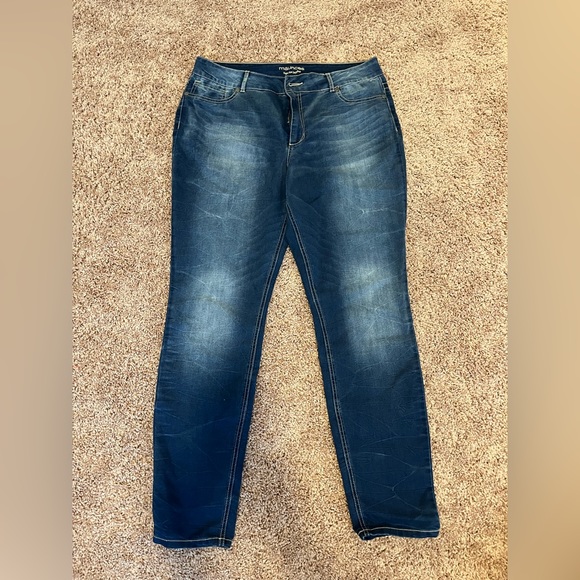 Maurices High Rise Jegging Size XL Regular - Picture 1 of 4